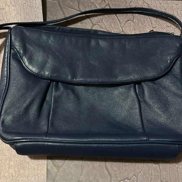 Cadaz pocketbook - Picture 1 of 5